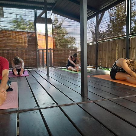 تراوْ أوكس بيتْشيز Sannyasa Wellness And Spa المظهر الخارجي الصورة
