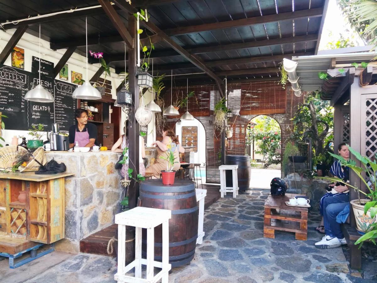تراوْ أوكس بيتْشيز Sannyasa Wellness And Spa المظهر الخارجي الصورة